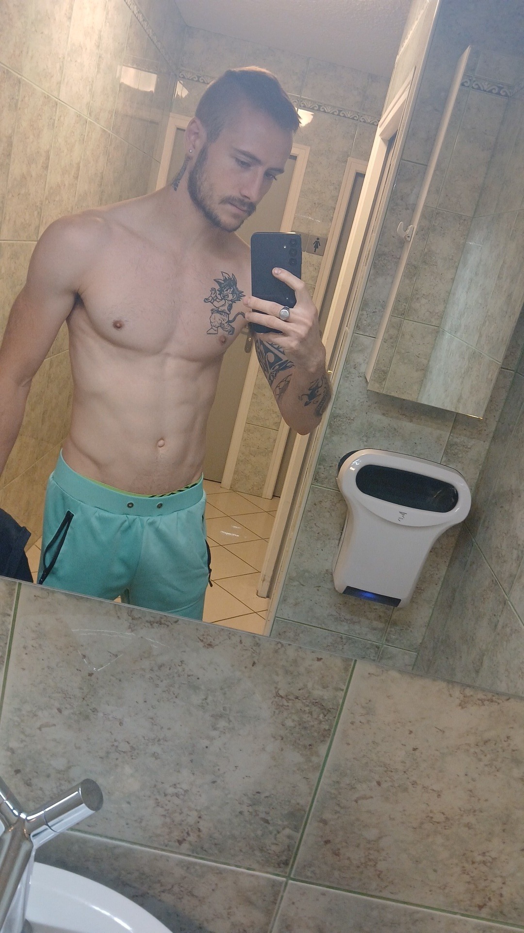 Profil de Riwan, 26 ans, Cul Belgique à Zonhoven